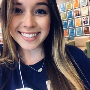 Meet your Posher, Cierra